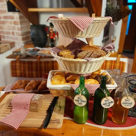 בית חווה Biobauernhof Lacken *